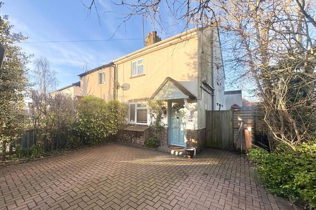 Main image of property: Lower Weybourne Lane, Badshot Lea, Farnham, Surrey, GU9