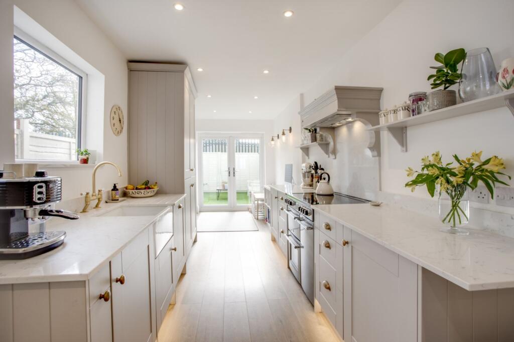 Tucker Street, Watford, WD18 photo 5