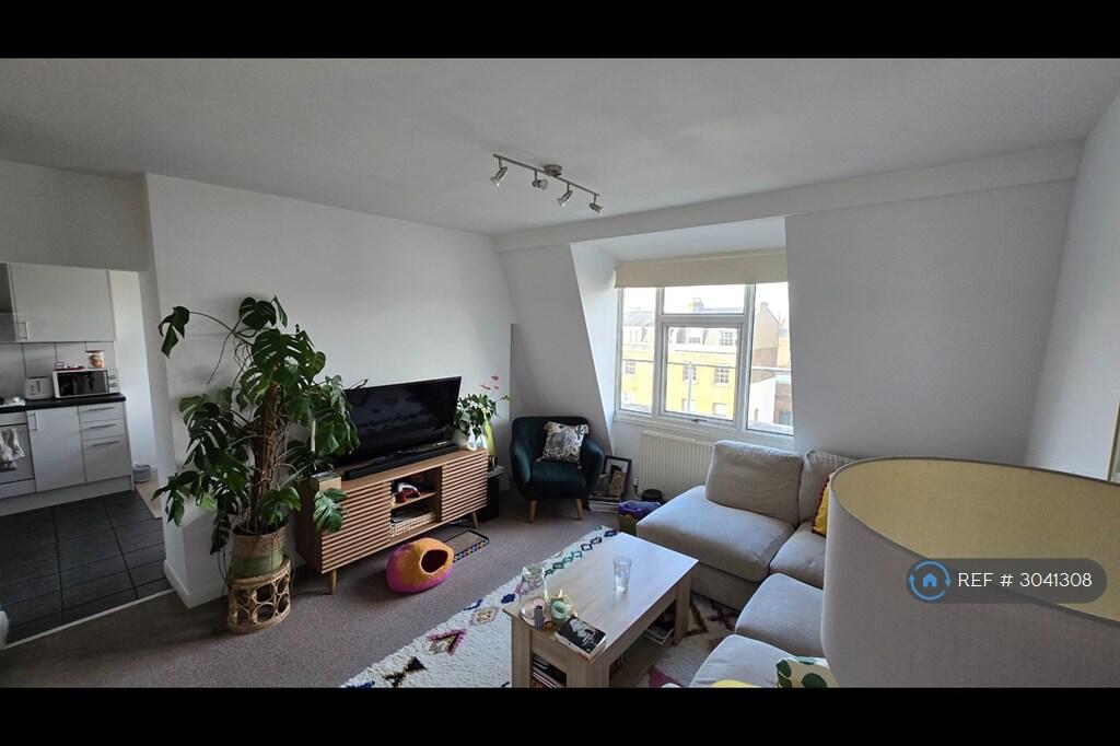 Apartment in London - View 2
