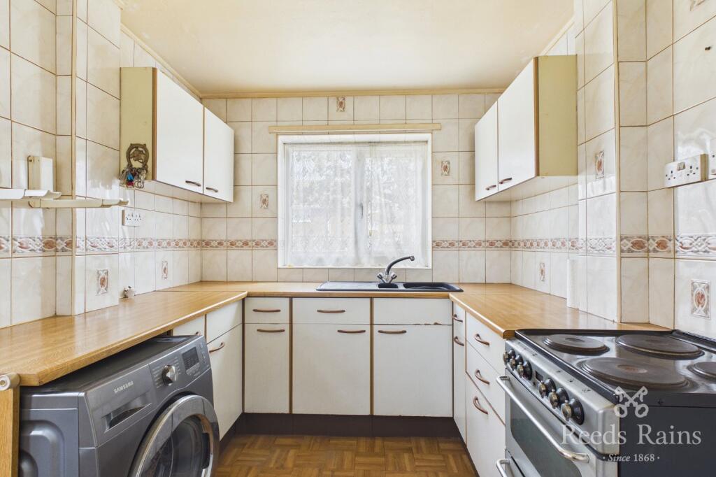 Gannet Close, Castleford, West Yorkshire, WF10 photo 2