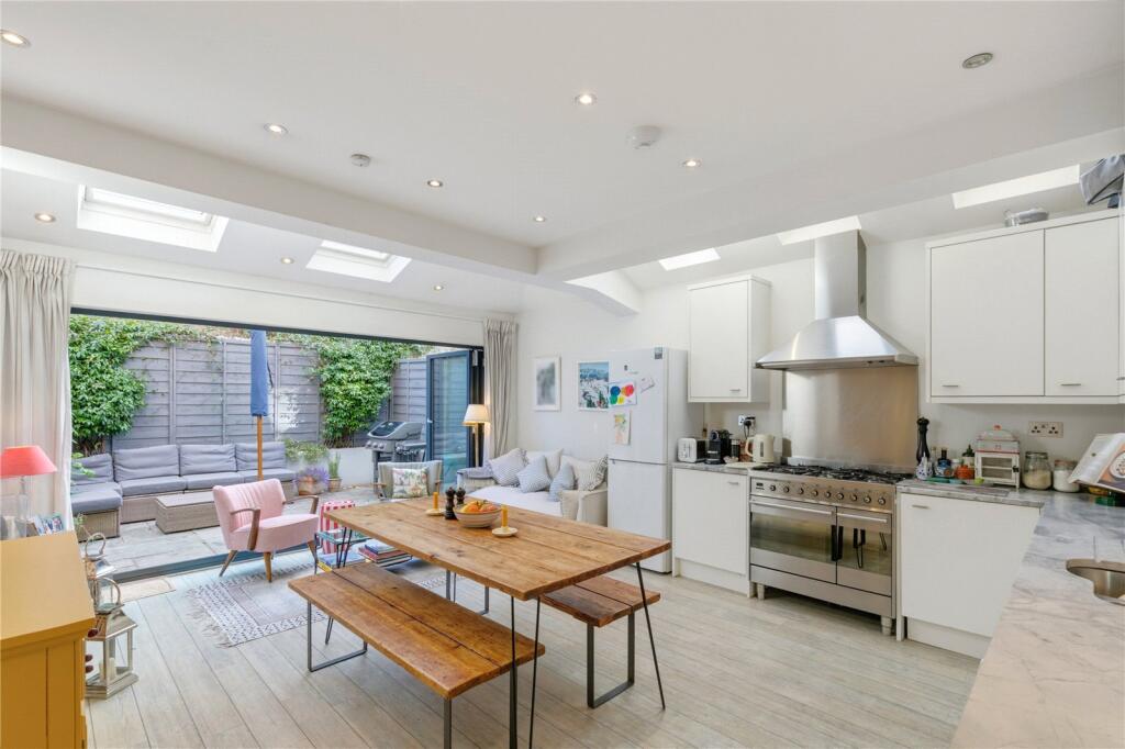 Apartment in London, Clapham Junction - View 4