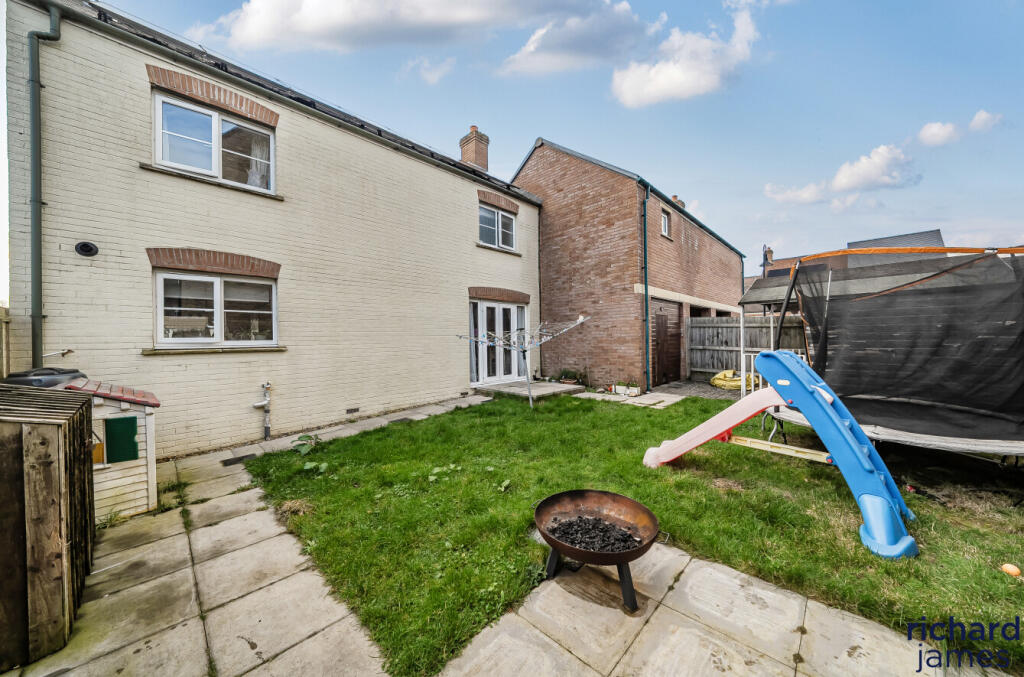 Brentfore Street, East Wichel, Swindon, SN1 photo 4