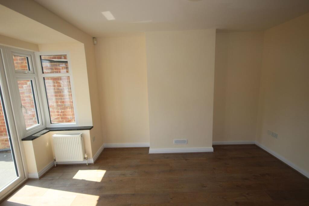 House in Slough - View 5