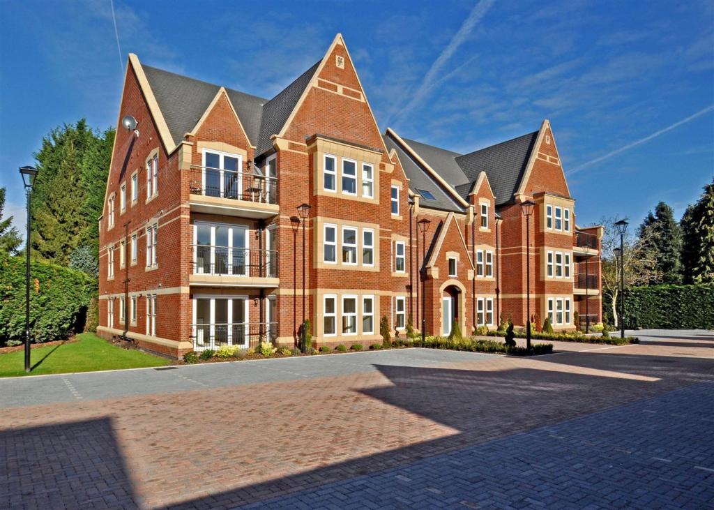 2-bed flat on 5 Ellen Place, Henry Fowler Drive, Tettenhall, £334,950