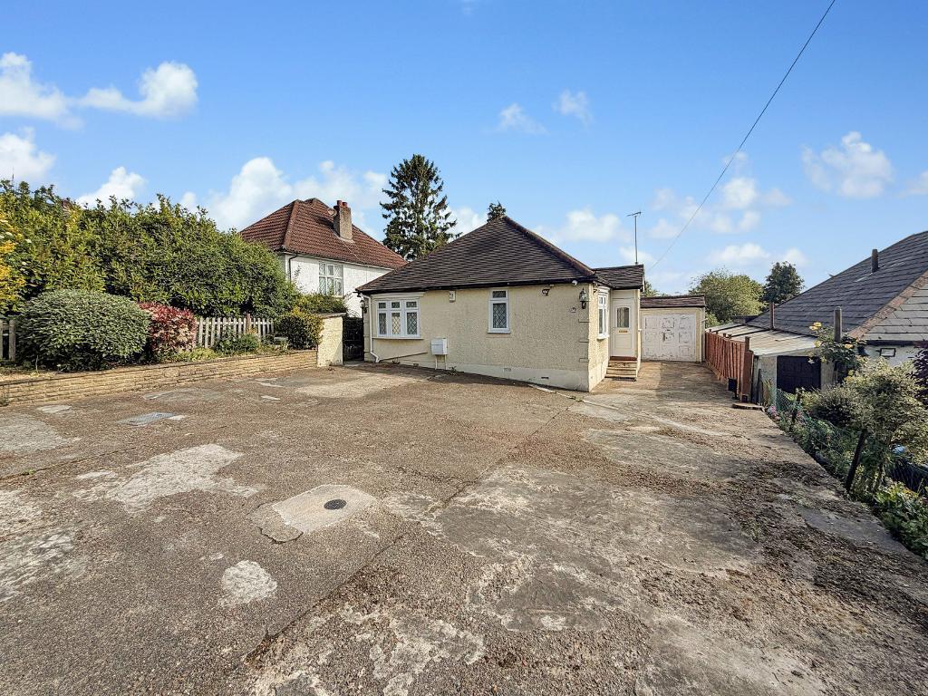 Main image of property: Old Farleigh Road, Selsdon, South Croydon, CR2 8QB