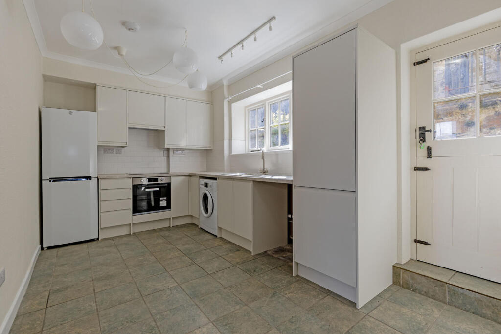 Apartment in Derby - View 2