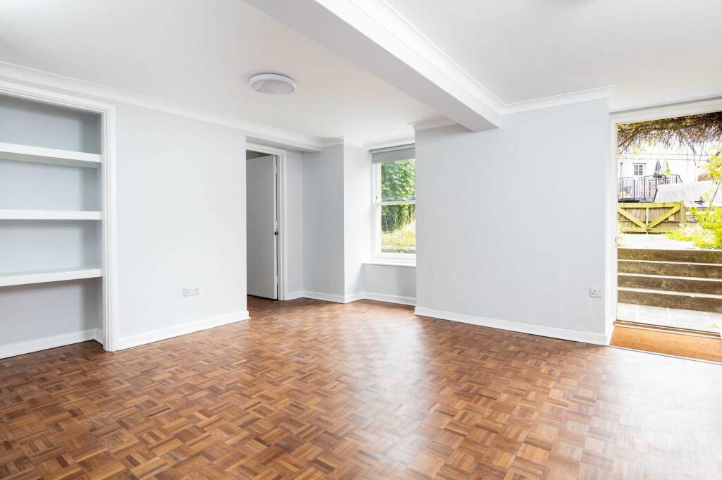 Additional image 3 of Laura Place