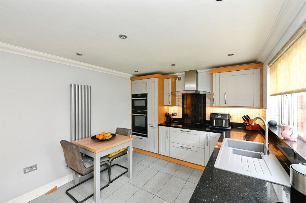 Rosebay, South Wootton, King's Lynn photo 4