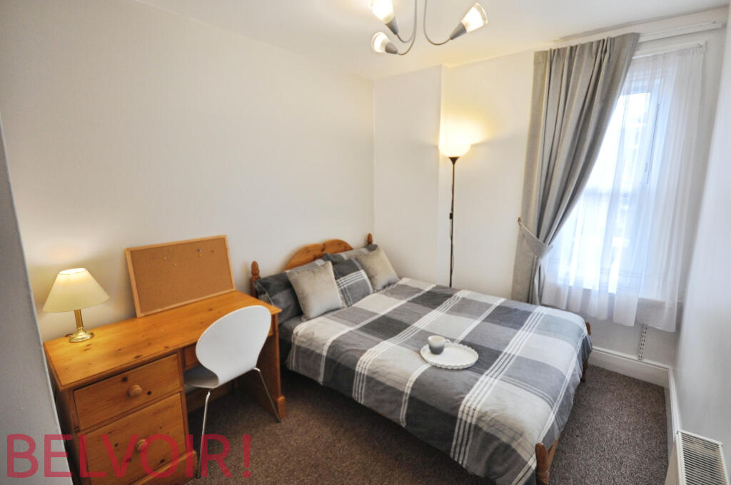 Main image of property: Room 6 London Road, Newcastle-under-Lyme, ST5