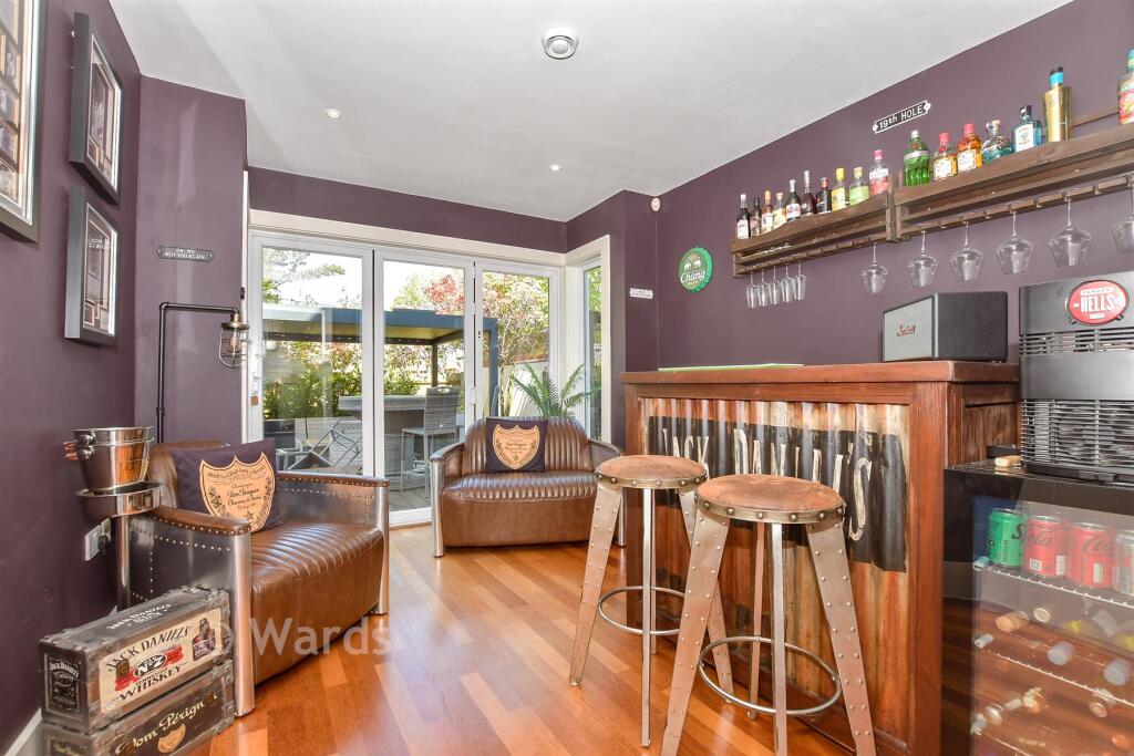 Beachamwell Drive, Kings Hill, Kent - View 4