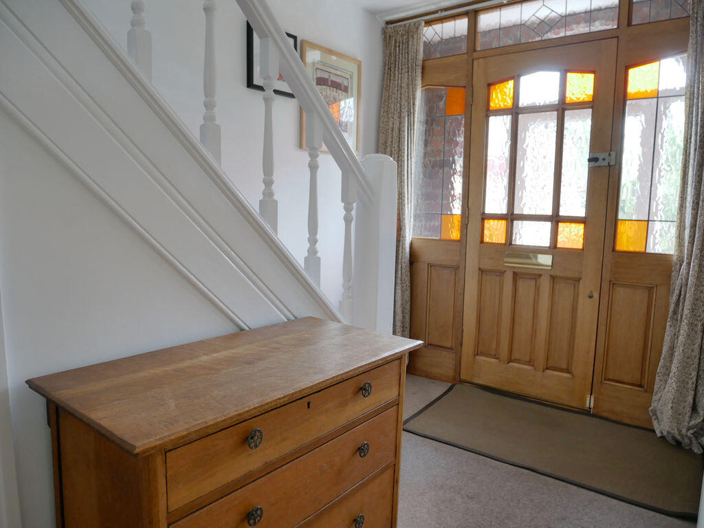 Cranston Grove, Gatley photo 4