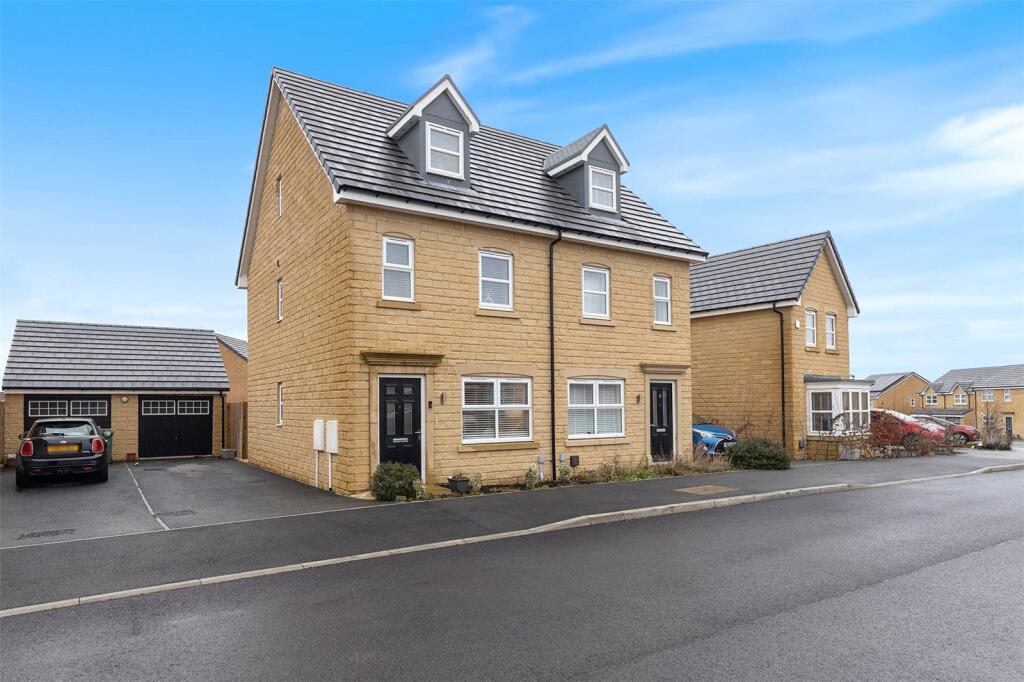 Main image of property: Spring Wood Crescent, Bramhope, Leeds, LS16