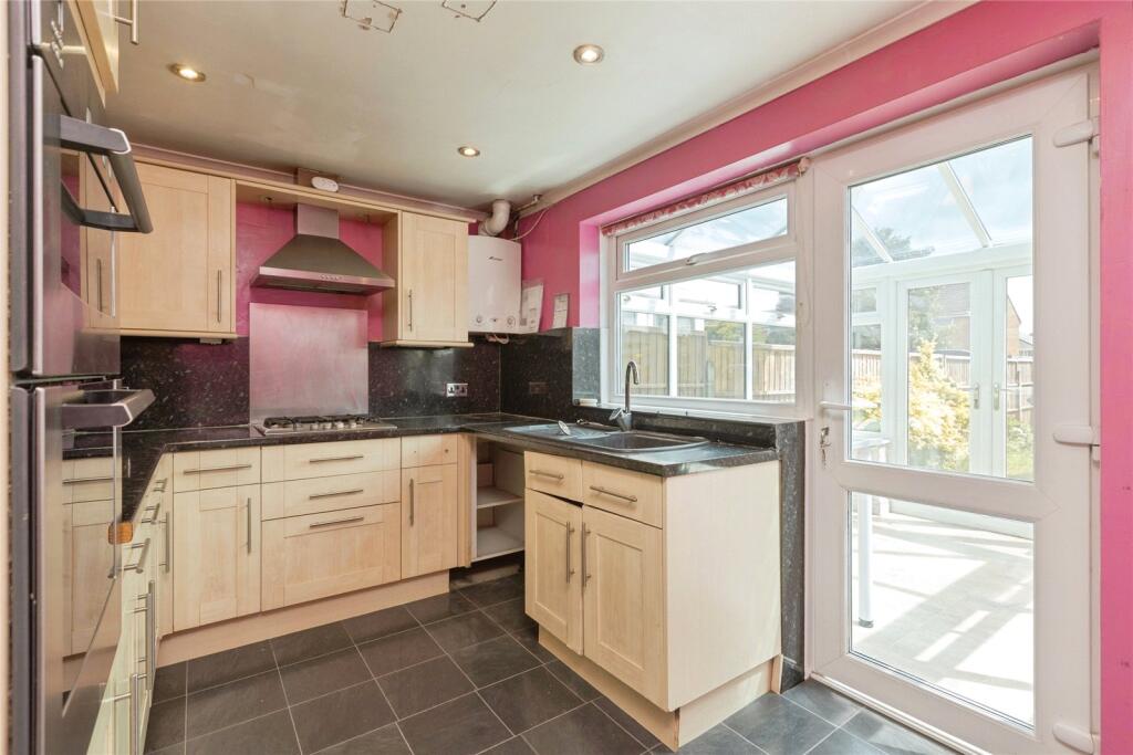 Claremont Road, Hextable, Kent, BR8 photo 5
