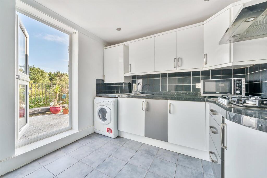 Main image of property: Russell Road, Palmers Green, London, N13