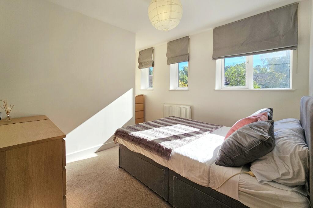 Apartment in Winchester, Denmead - More
