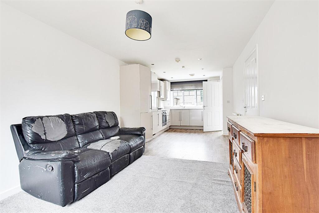 Augers Crescent, Bexhill-On-Sea photo 4