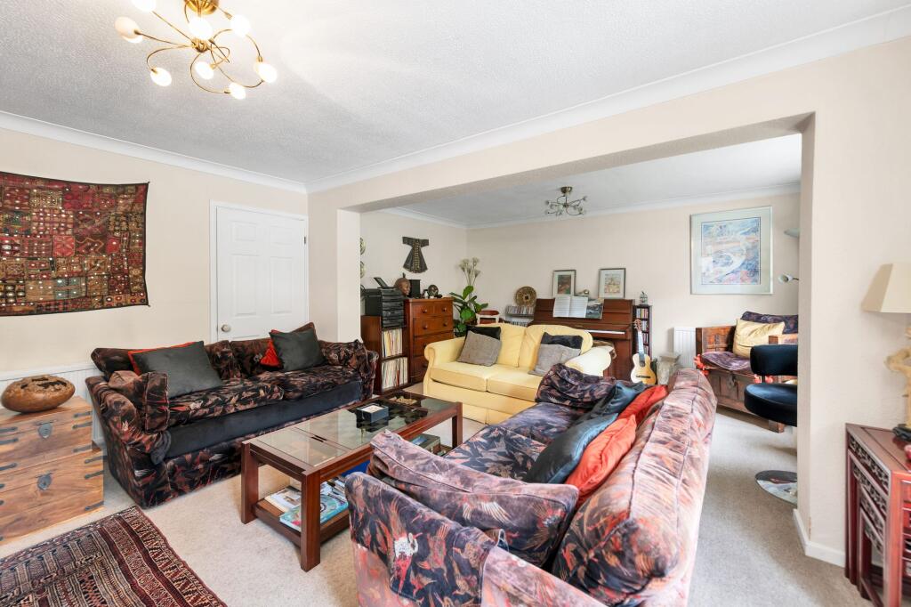 House in Stevenage - View 2
