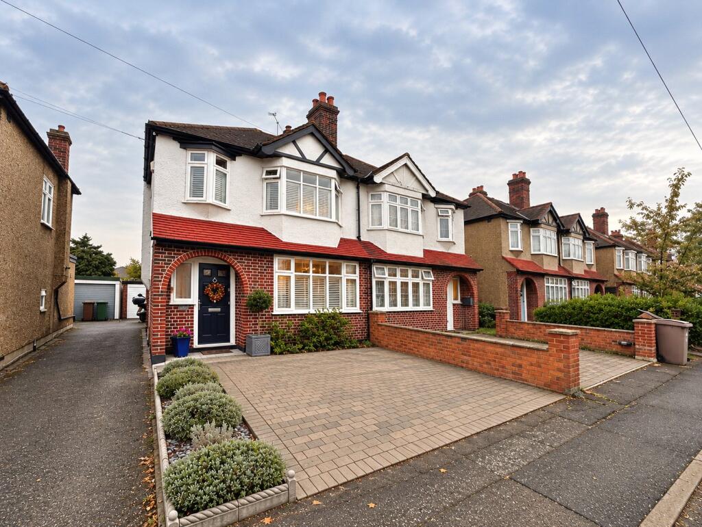 3-bed semi-detached on Elmwood Close, Wallington, SM6, £575,000