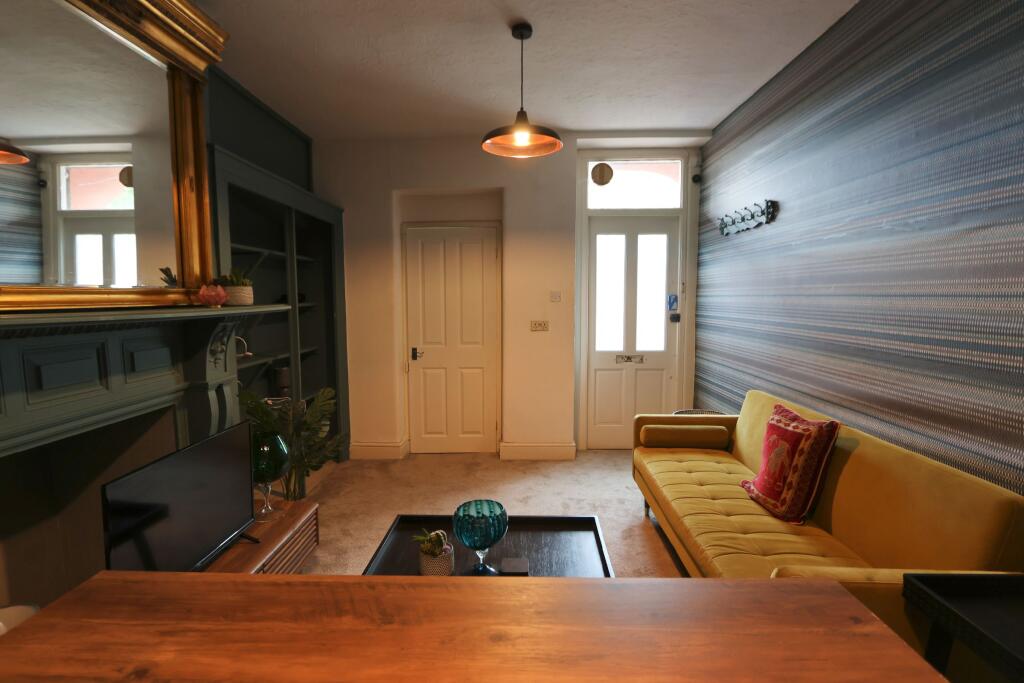 Apartment in Bristol - View 2