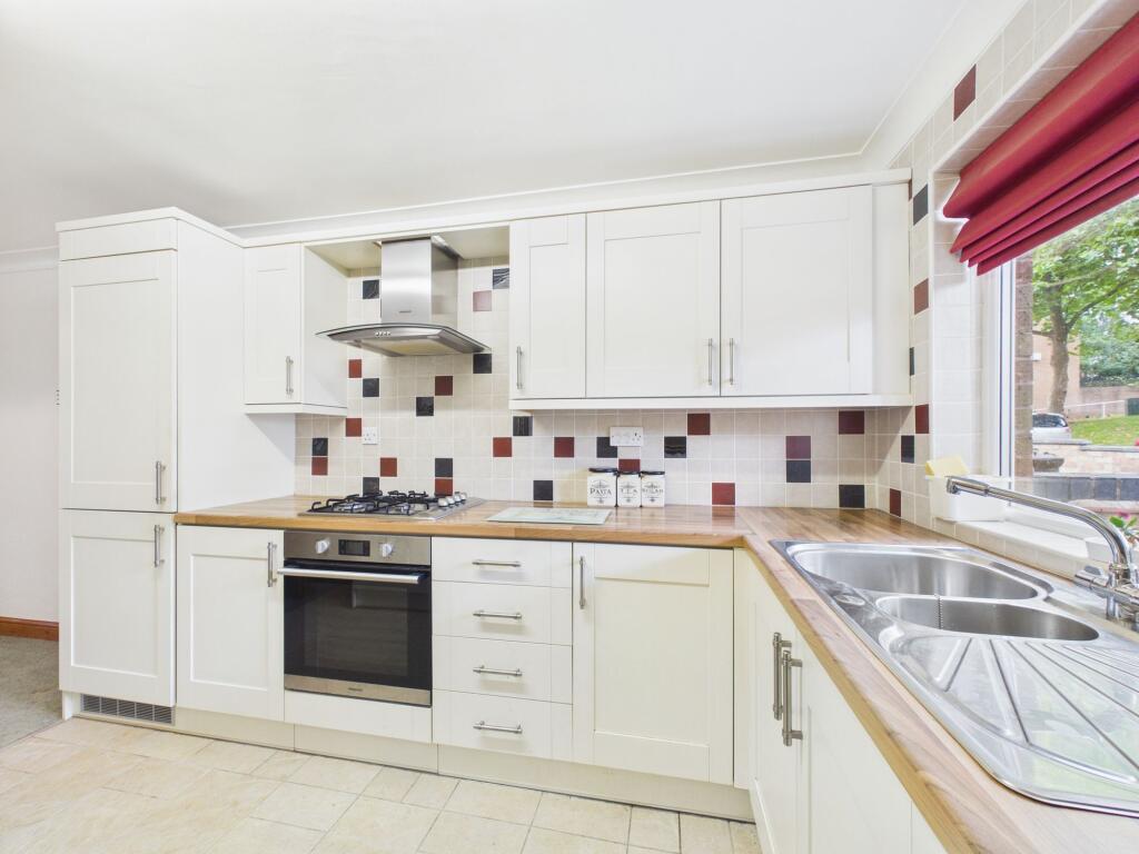 Curlew Close, Nottingham - View 5
