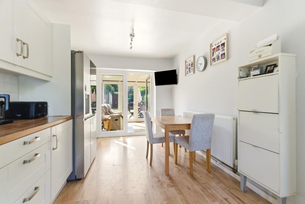 House in St Albans, Roestock, Colney Heath - View 5