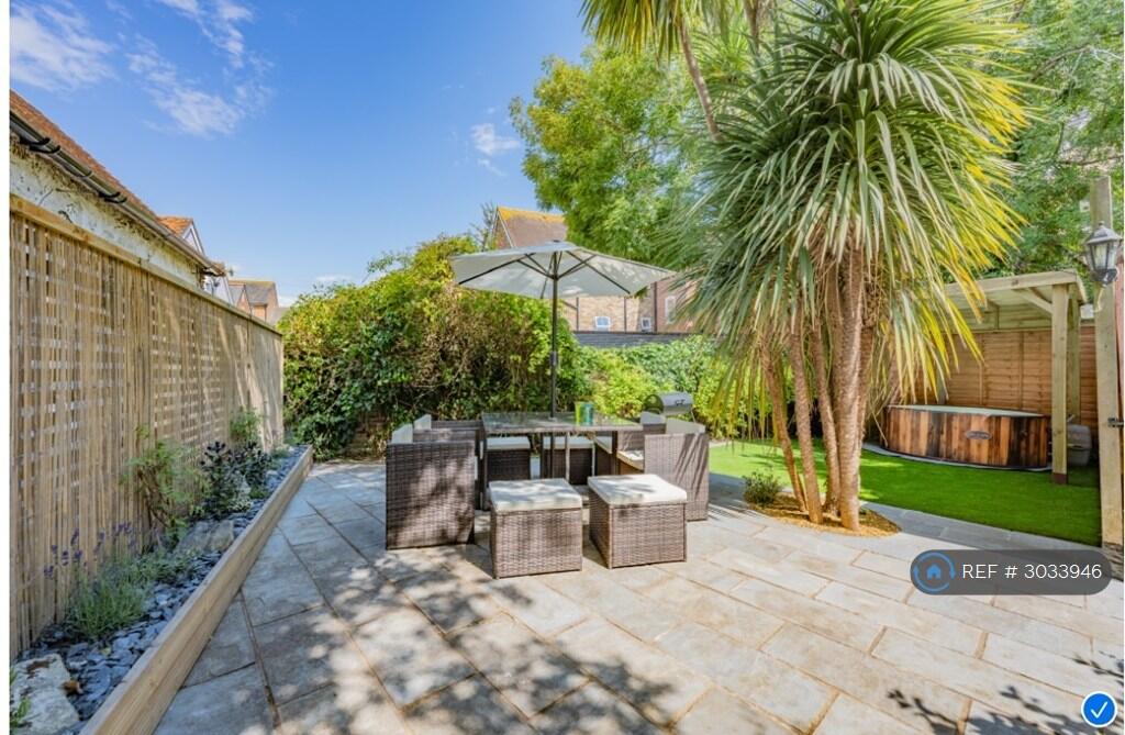 House in Southampton - View 5