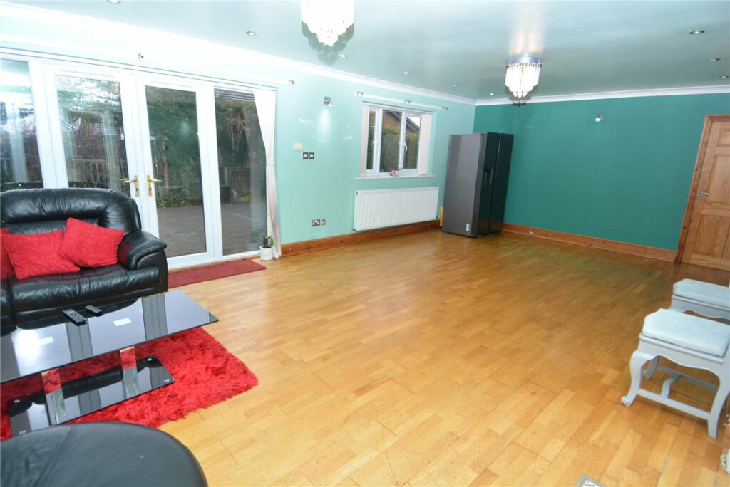 House in Greasby, Liverpool City Region - View 4