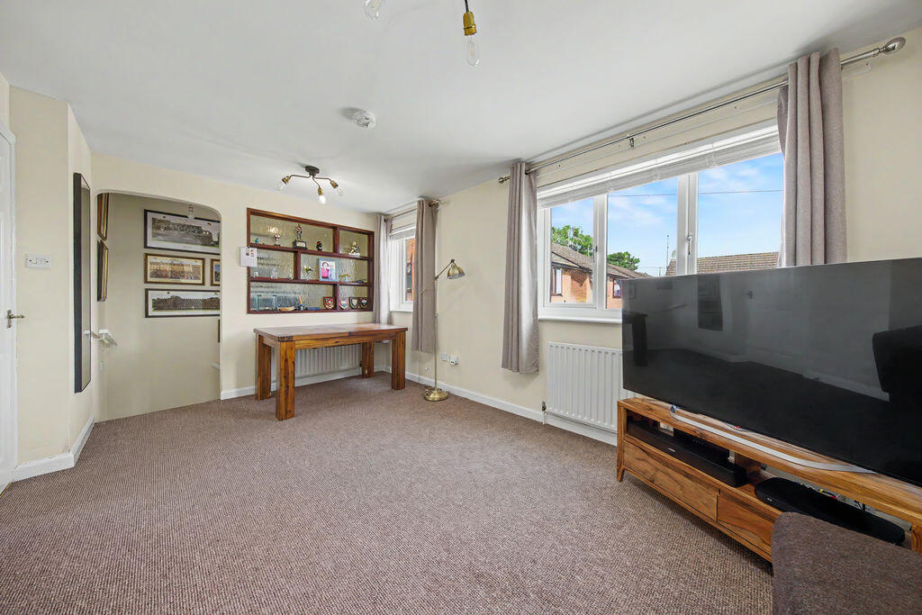 Apartment in Chesterfield, Derbyshire - View 5