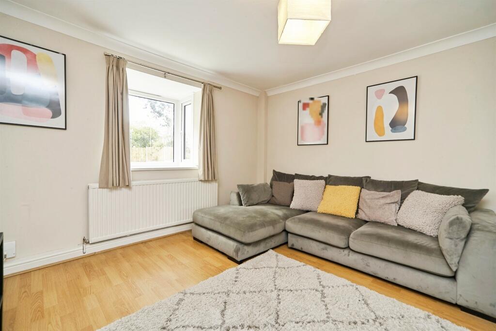 House in Leeds, West Yorkshire - View 5