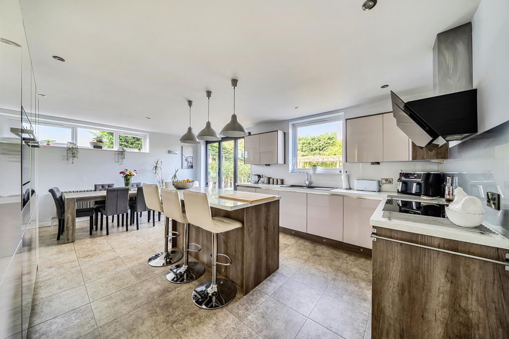 House in Portsmouth - View 4