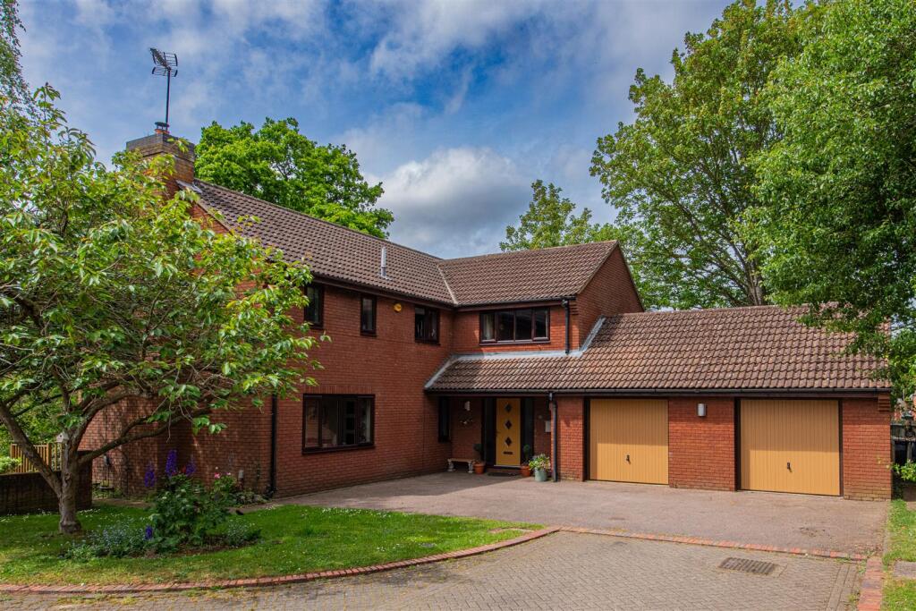 Main image of property: Brightwell Walk, Irthlingborough