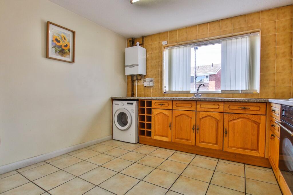 House in Worcester - View 5