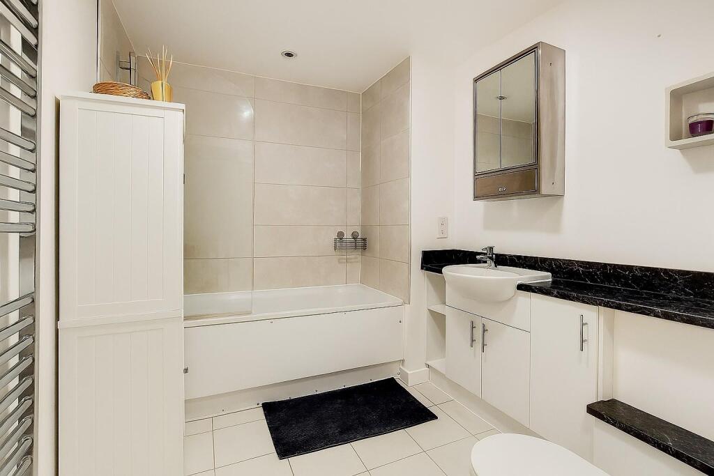 Apartment in London - View 4