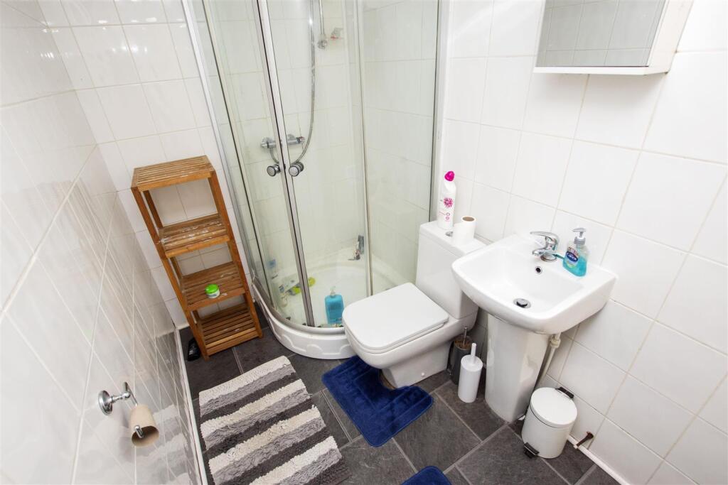 5 bedroom house for rent