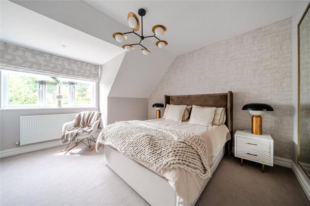 House in Waverley, Cranleigh - View 5