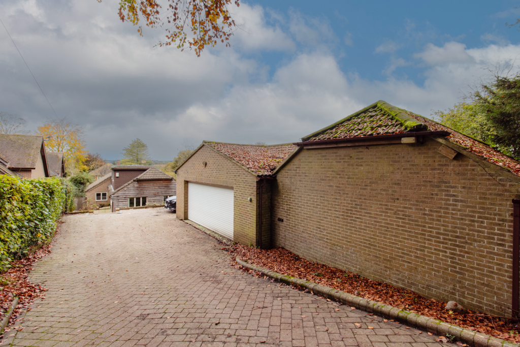 Larkfield, Goscombe Lane, Gundleton, Alresford photo 4