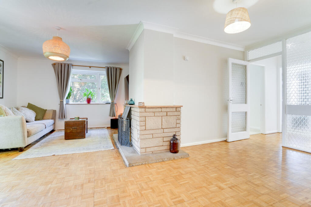 House in Dudley - View 4