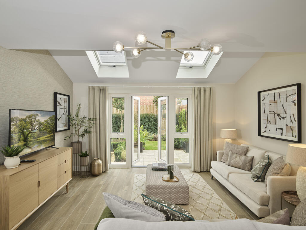 Eastbridge Avenue, Burgess Hill, 
RH15 8QZ photo 3