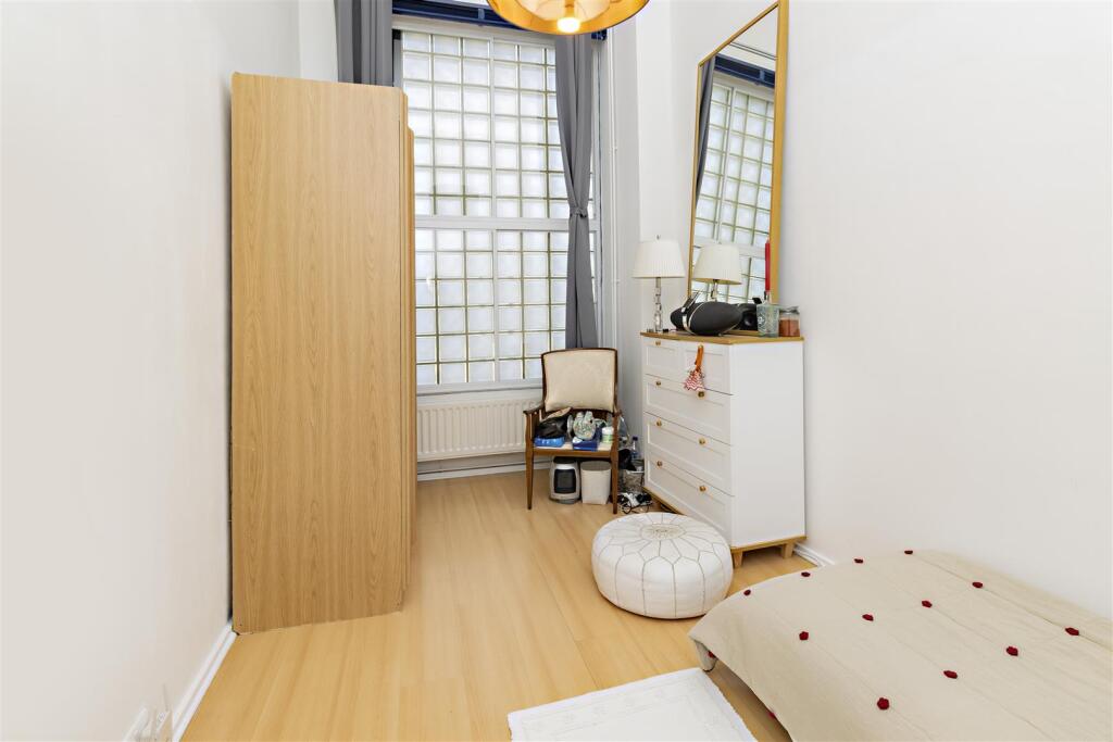 2 bedroom house for rent
