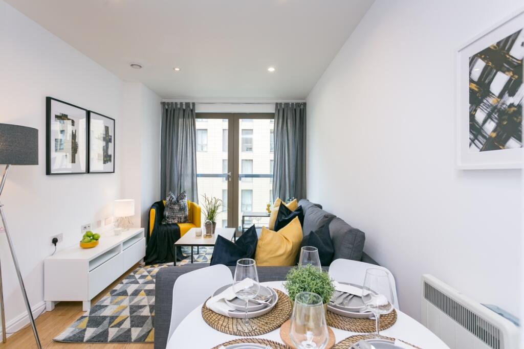 Main image of property: Oak Square London SW9