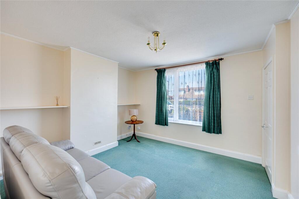 House in Houghton Conquest, Central Bedfordshire - More