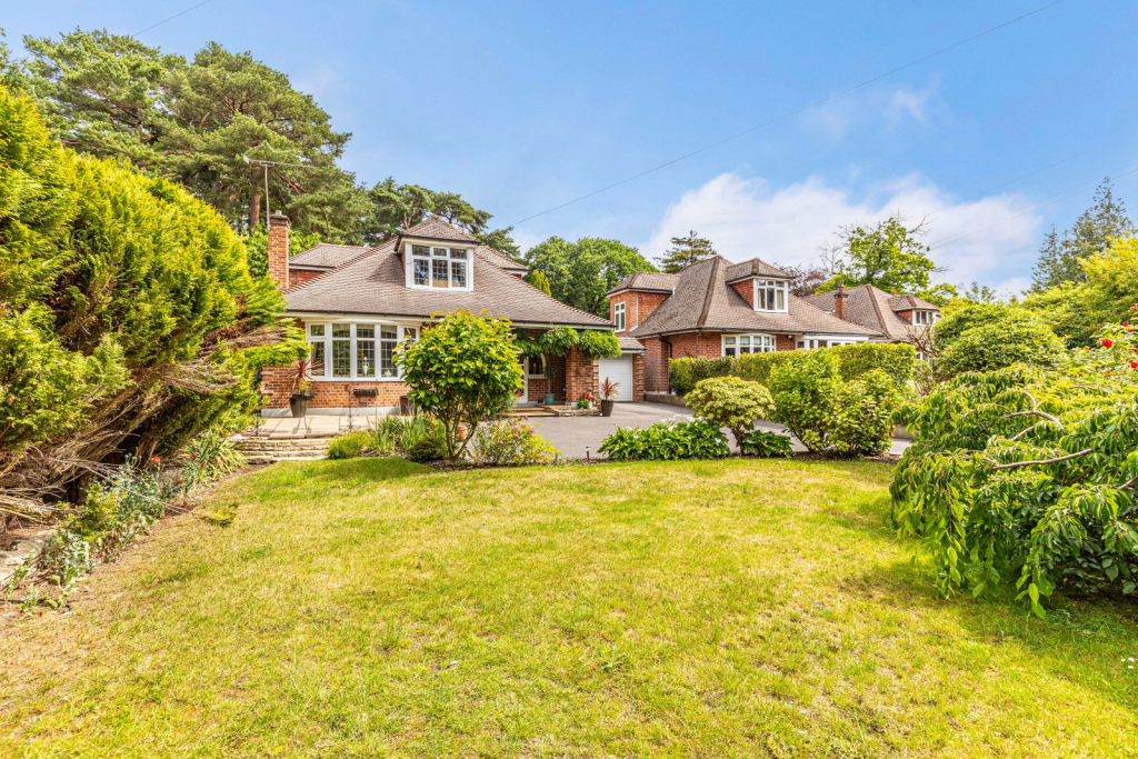 Main image of property: Queens Park Avenue, Queens Park, Bournemouth, BH8 9LH