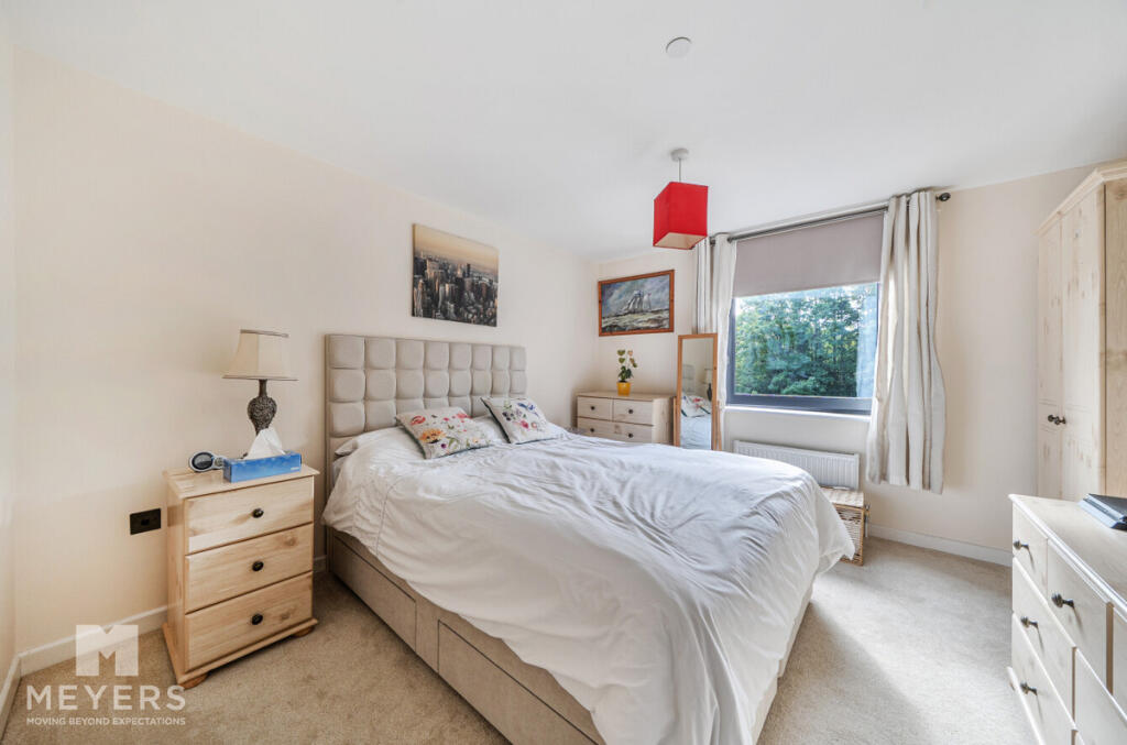 Apartment in Dorchester, Dorset - View 4