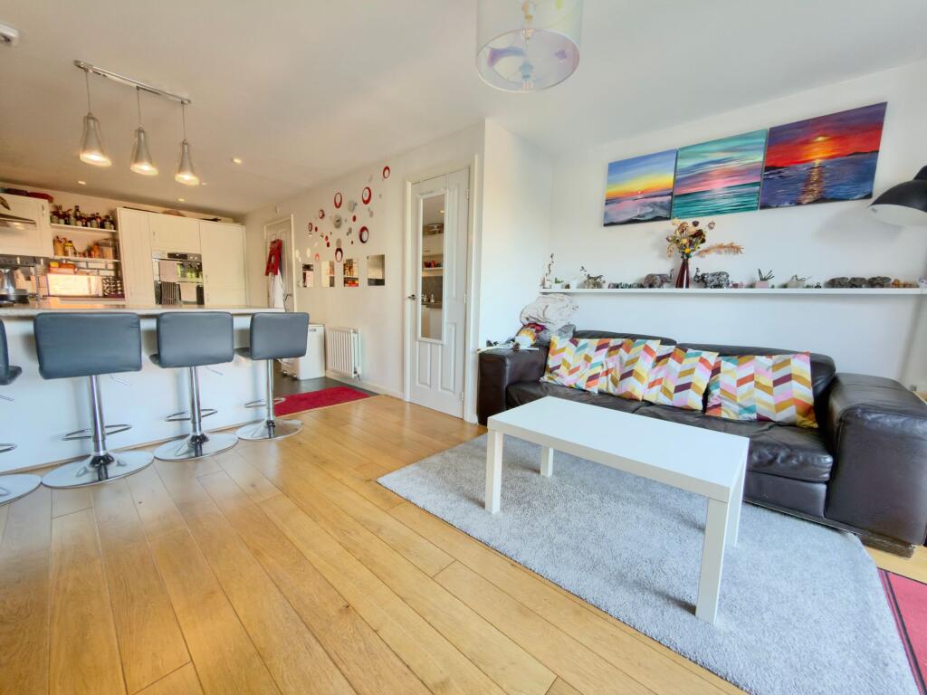 House in Southampton - More