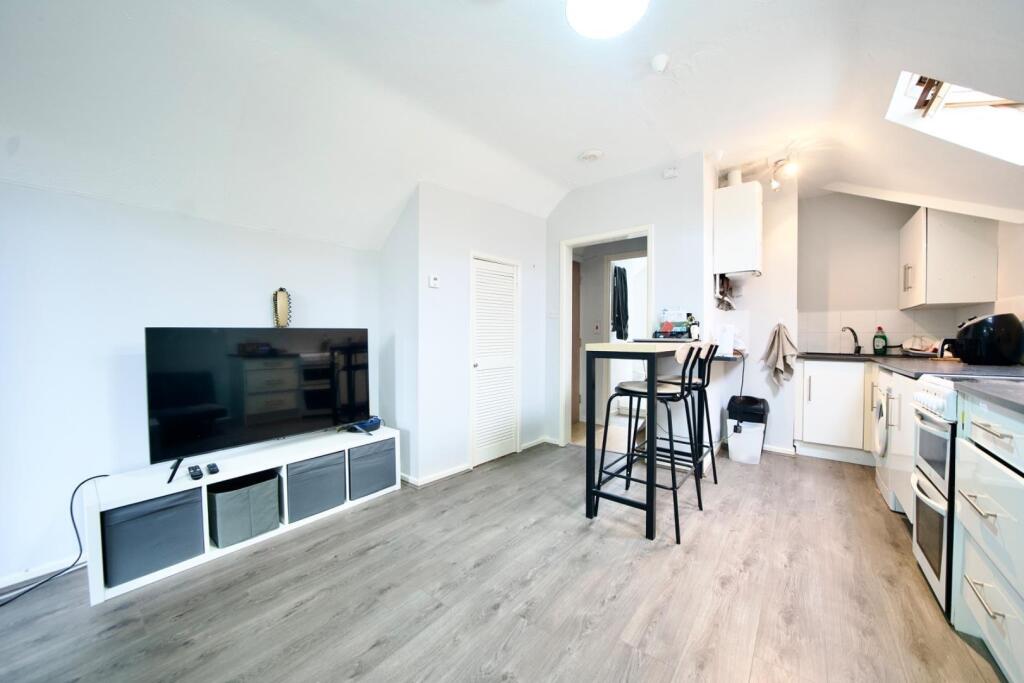 Apartment in Weymouth, Dorset - More