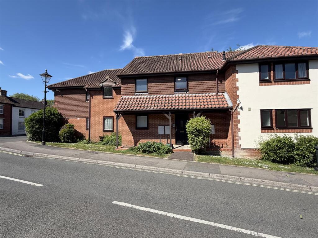 Main image of property: Station Road, Overton, Basingstoke
