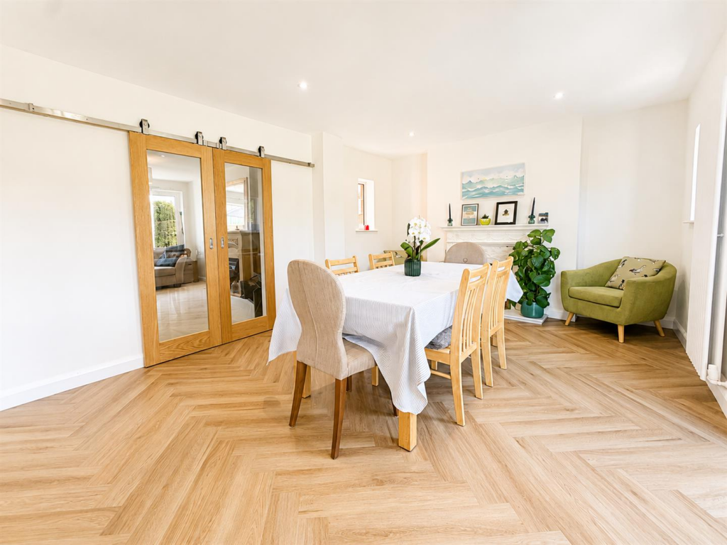 House in Trafford, Ashton upon Mersey - More