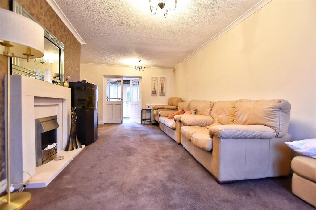 Knowl Road, Firgrove, Rochdale, Greater Manchester, OL16 photo 2