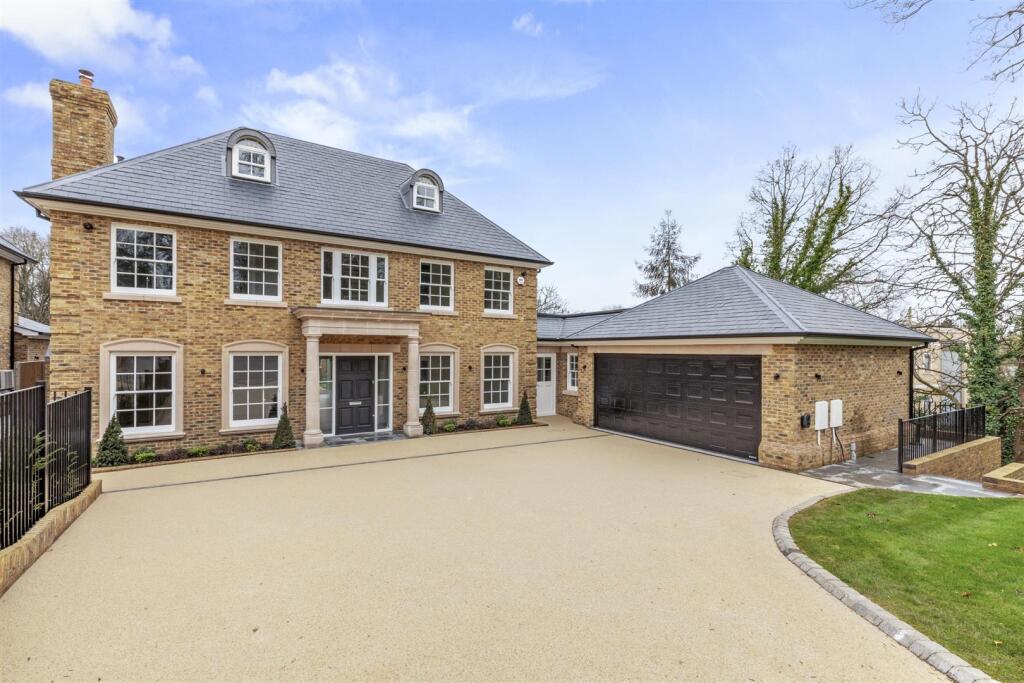 Main image of property: SOUTH PARK GLADE, GERRARDS CROSS