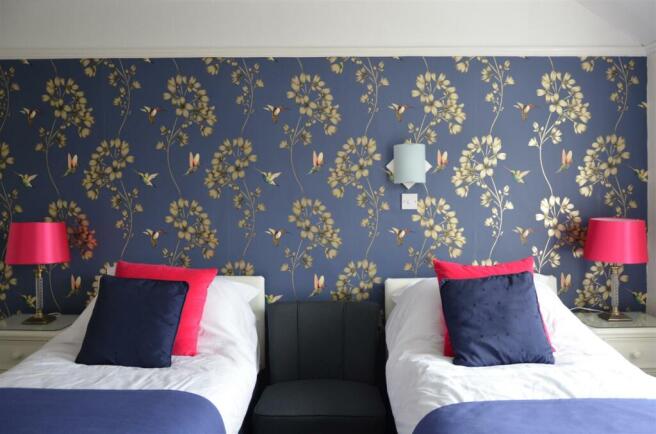 BEDROOM 6 - KING